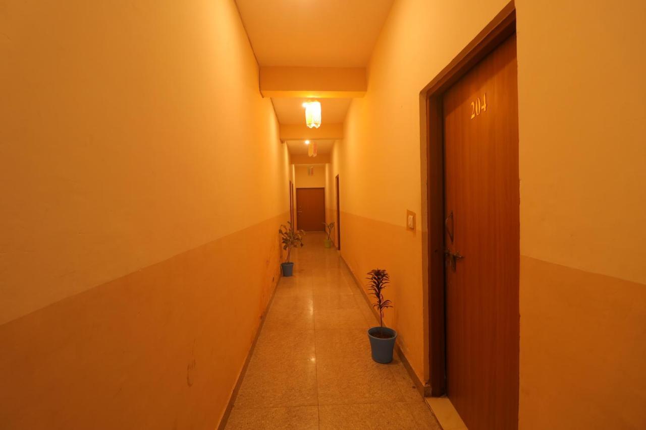 Awesome Home Stay Агра Экстерьер фото
