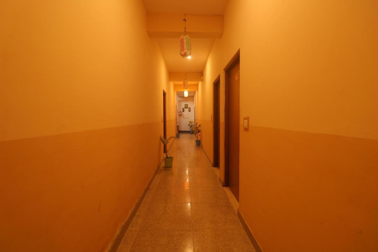 Awesome Home Stay Агра Экстерьер фото